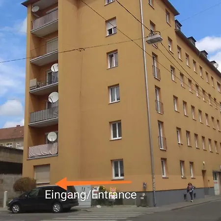 Schones Und Sonniges Balkonzimmer * Graz